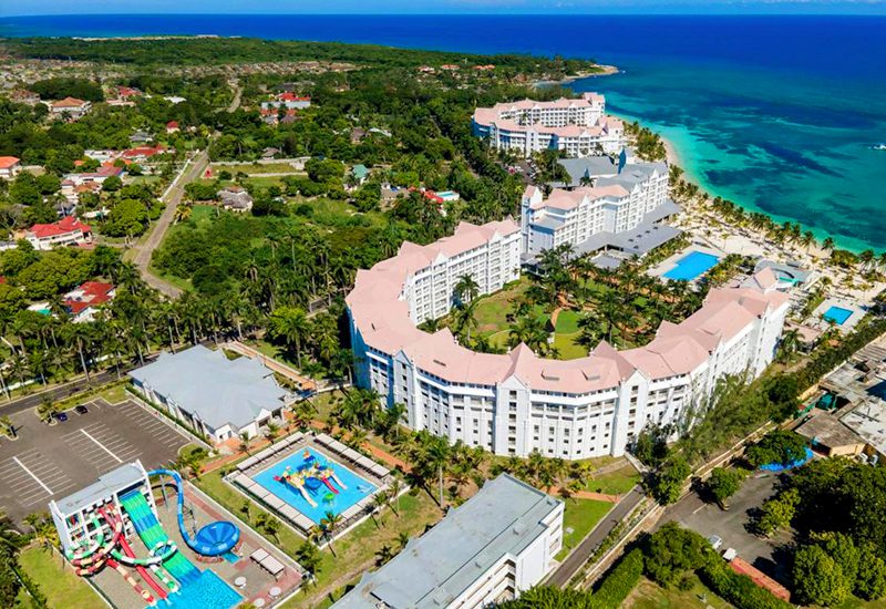 caribbean resorts for summer riu ocho rios jamaica all-inclusive luxury beach escape
